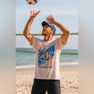 ‘CALI’ Graphic Beach T-Shirt 🌴